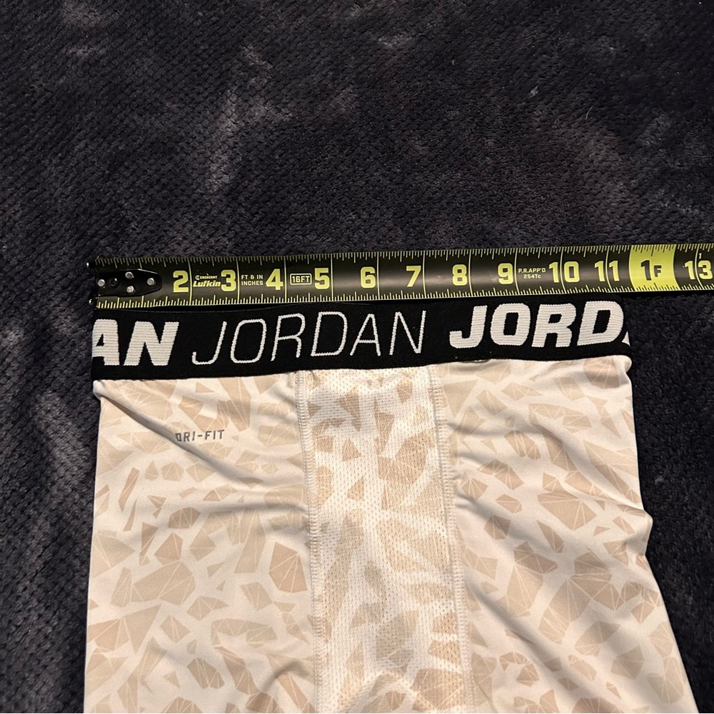 Nike Jordan Training Tights‎ Beige White Boy's size Medium M Base Layer - Picture 9 of 9
